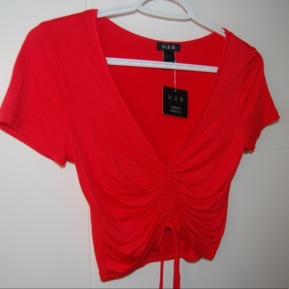 *NWT* Ruched Red Crop Top - Picture 2 of 3